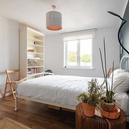 Appartement Orange Flat By Lower Regent Canal à Londres Extérieur photo